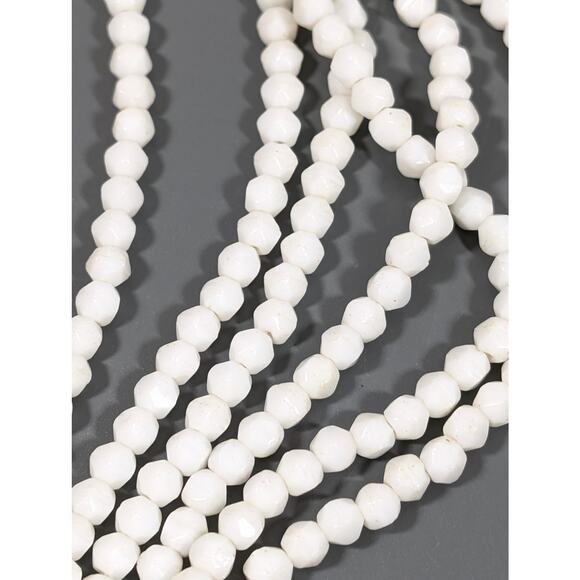 Vintage White Glass Faceted bead Multi Strand Layered Statement Neckalce 22" - Picture 6 of 14
